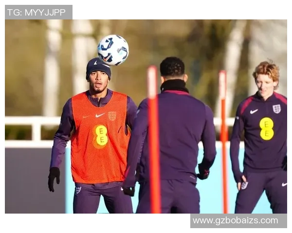 英格兰足球明星勇敢出柜引发社会关注与支持的热潮