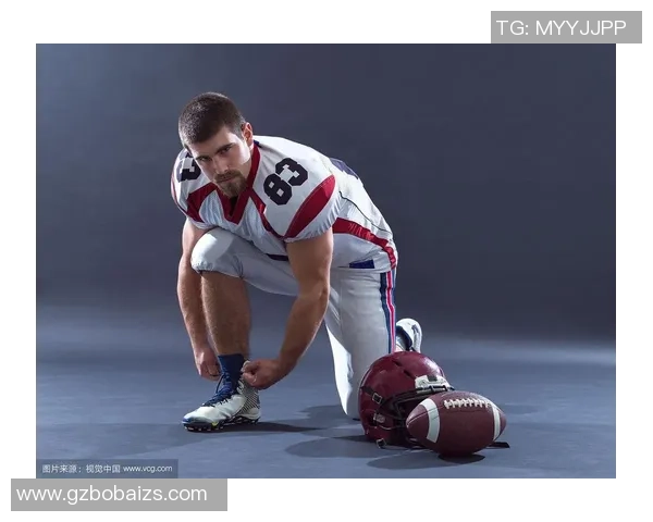 足球明星在比赛中绑鞋带的高清图片展示与背后的故事解析